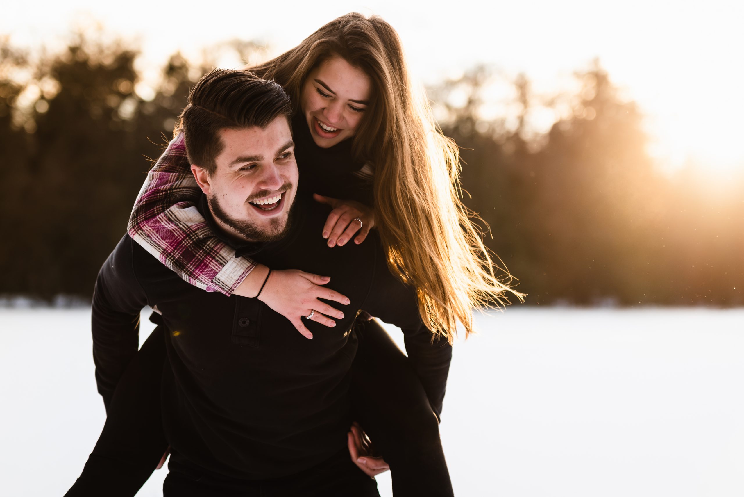 Gezinsfotograaf, Gezin fotograaf Assen, Gezinsfotograaf Drenthe, Familie fotograaf assen, familie fotograaf Drenthe Love shoot, Assen, Asserbos , Zwart/wit fotografie, Fotograaf Drenthe, Fotograaf Assen, liefdes foto's, verliefd koppel, pure foto's, verhaal vertellen