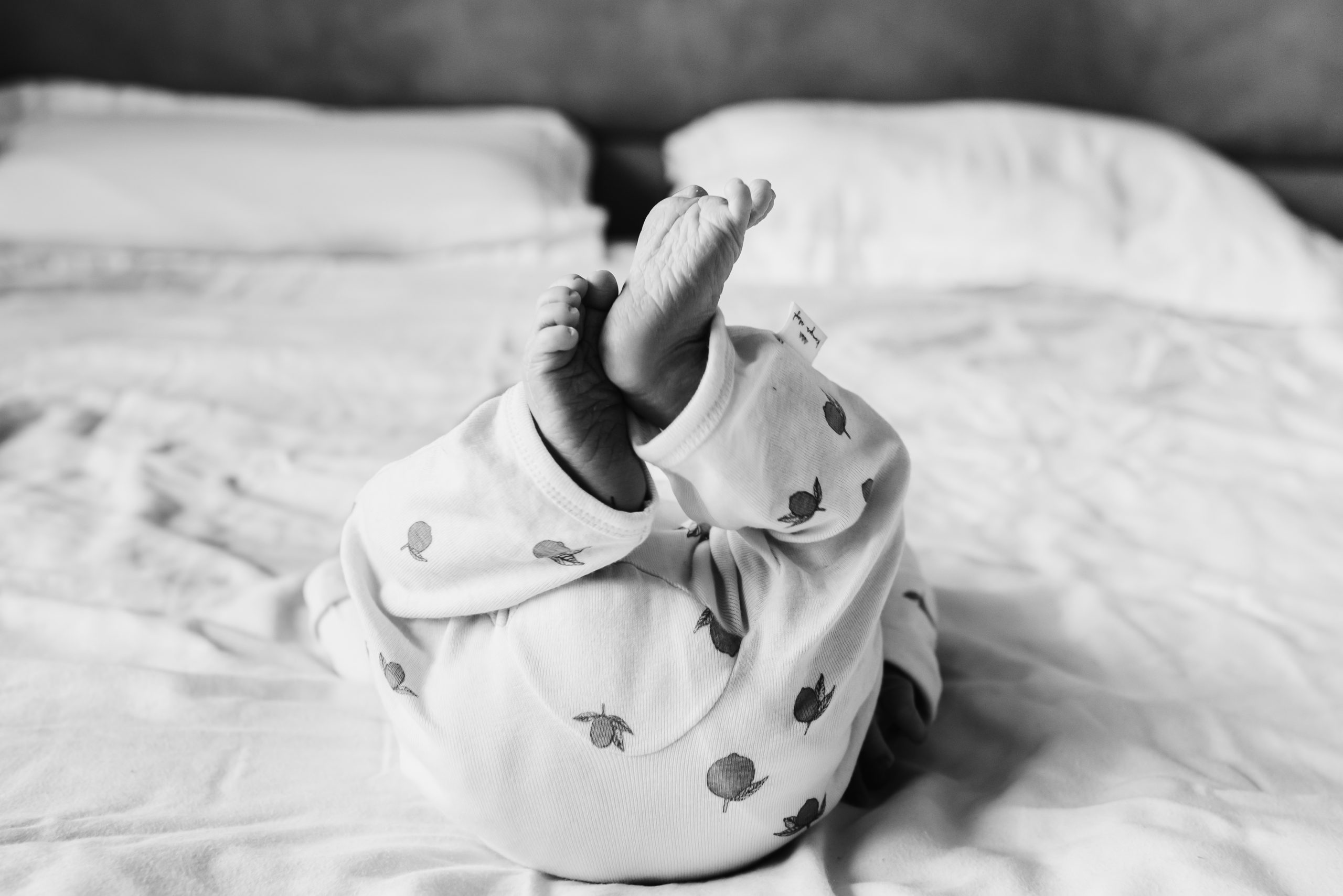 Pasgeboren kindje, newbornshoot, Assen, Fotograaf Assen, Gezinsfotograaf Assen, Familiefotograaf Assen, Gezinsfotograaf Drenthe, Familiefotograaf Drenthe, Gezin thuis fotograferen.