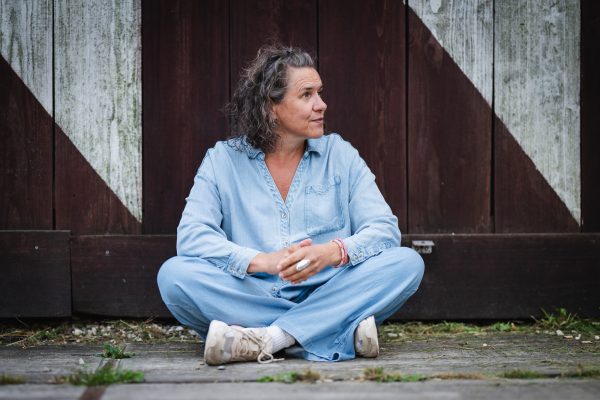 Portret van Jantina Mulder, fotograaf achter Jantina Fotografie